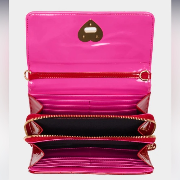 Betsey Johnson RARE Gummy Bear Crossbody bag - Picture 3 of 8